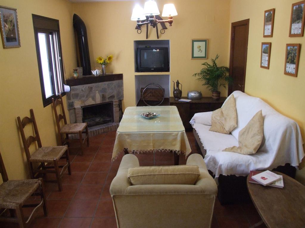 Casa La Rosa P.N. Sierra De Grazalema Guest House Benamahoma Ngoại thất bức ảnh